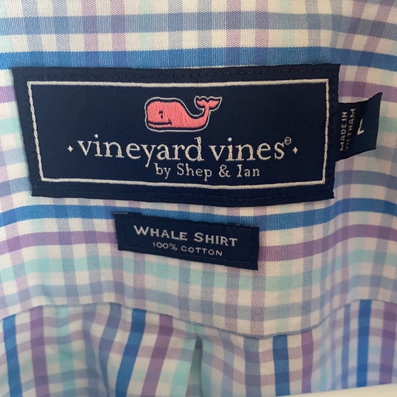 Vineyard Vines Men’s button down - Picture 3 of 4
